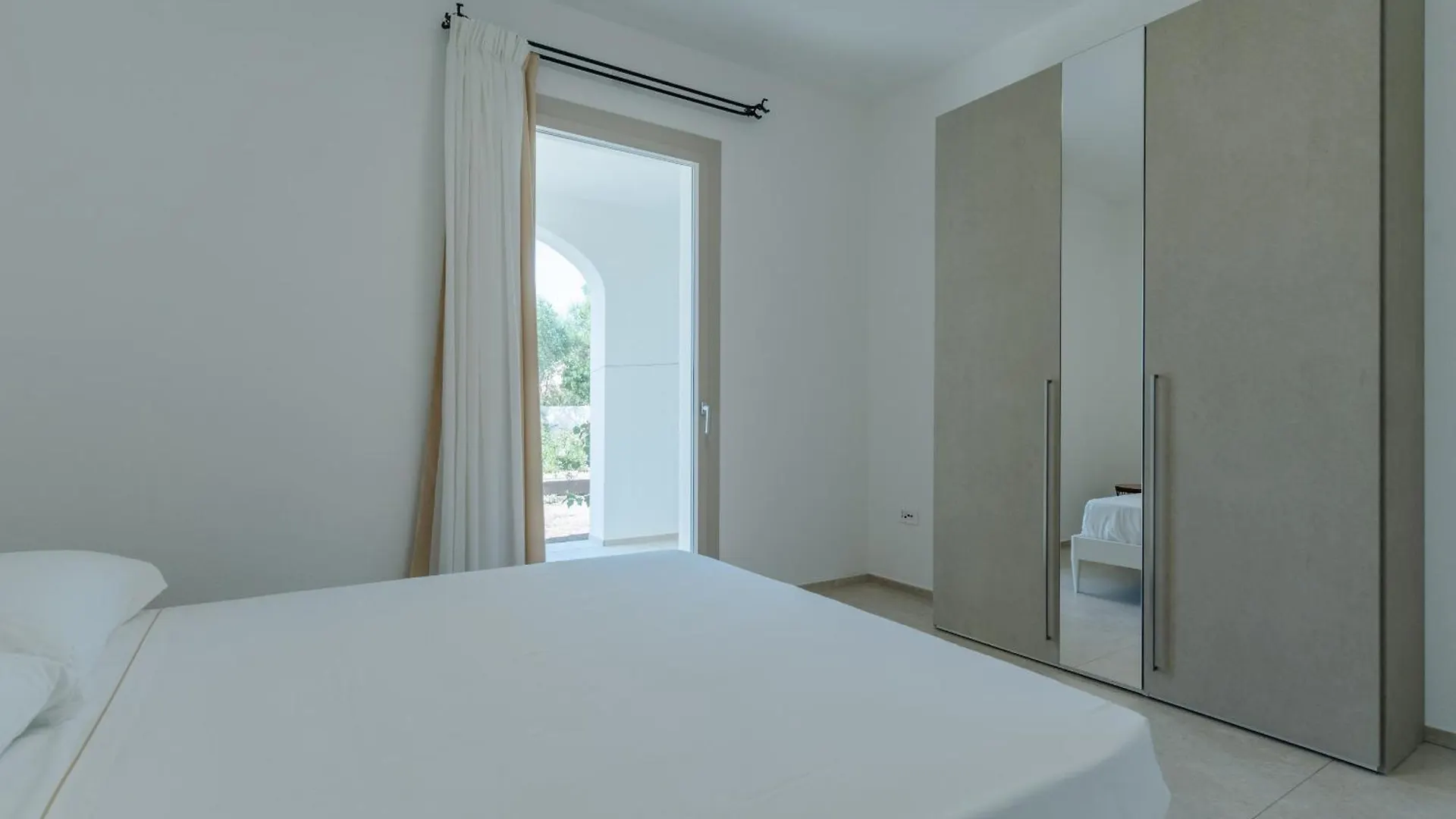 Le Conchiglie Apartments With Pool By Wonderful Italy Olbia