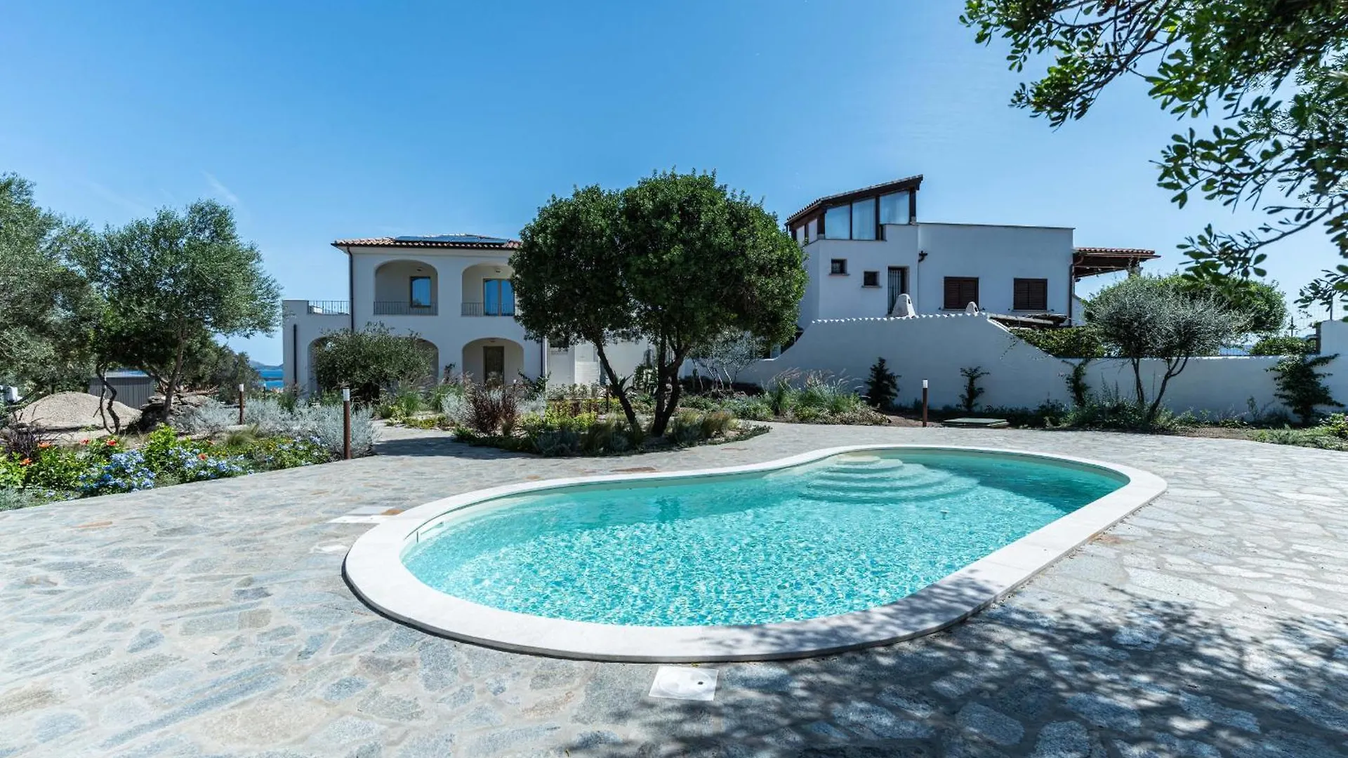 Le Conchiglie Apartments With Pool By Wonderful Italy Olbia