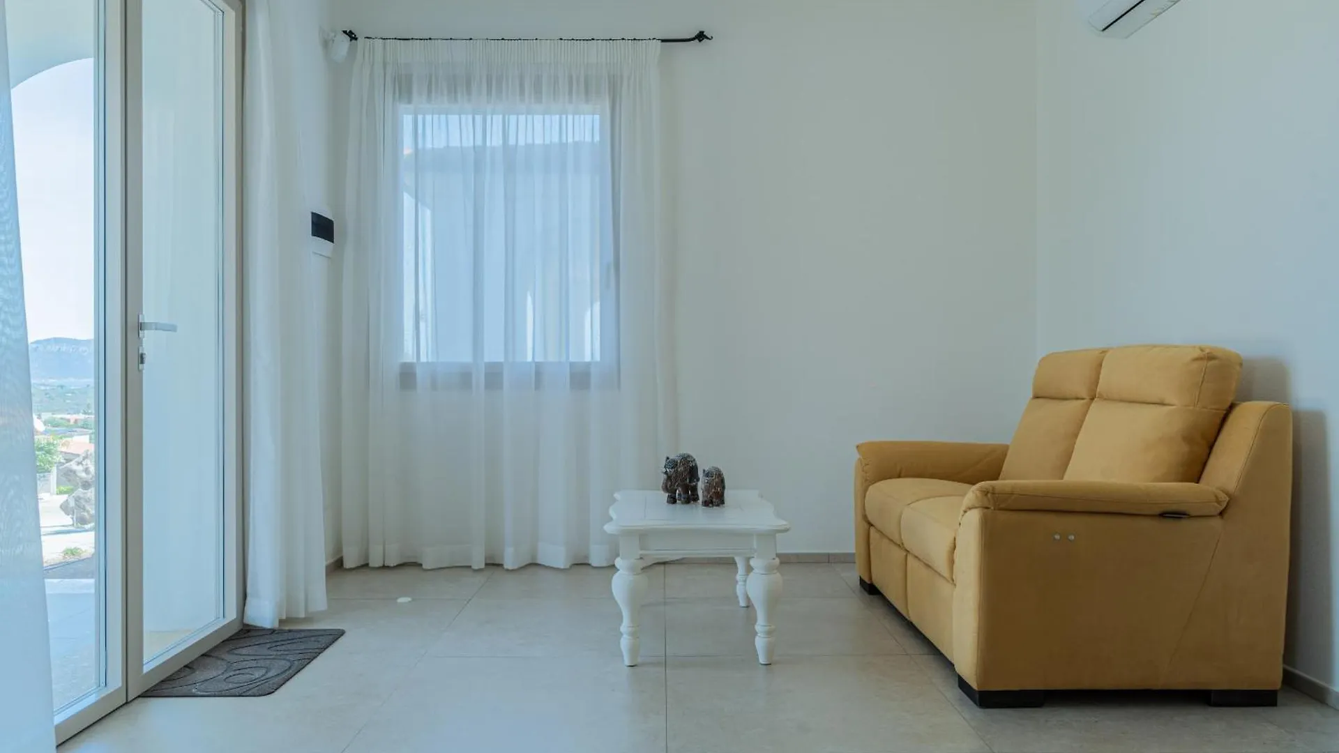 Le Conchiglie Apartments With Pool By Wonderful Italy Olbia