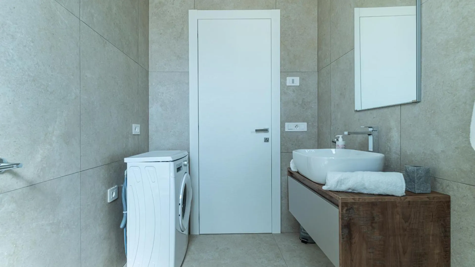 Le Conchiglie Apartments With Pool By Wonderful Italy Olbia