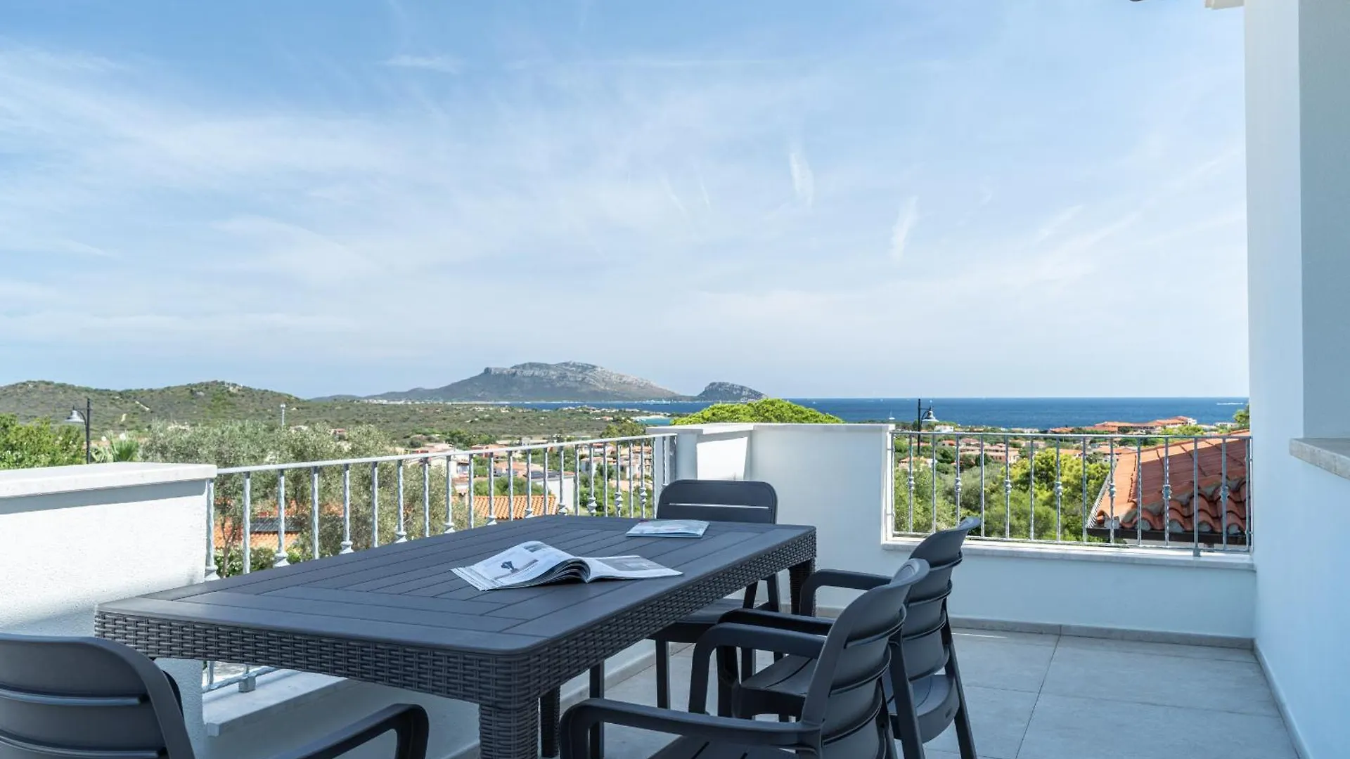 Le Conchiglie Apartments With Pool By Wonderful Italy Olbia Italy